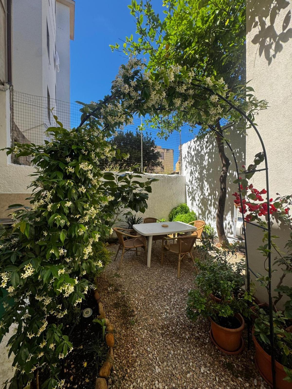 Flowered House With Garden Alghero Buitenkant foto